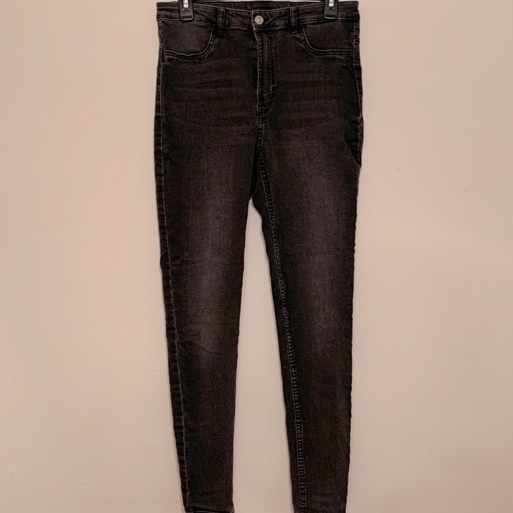 Grey skinny jeans